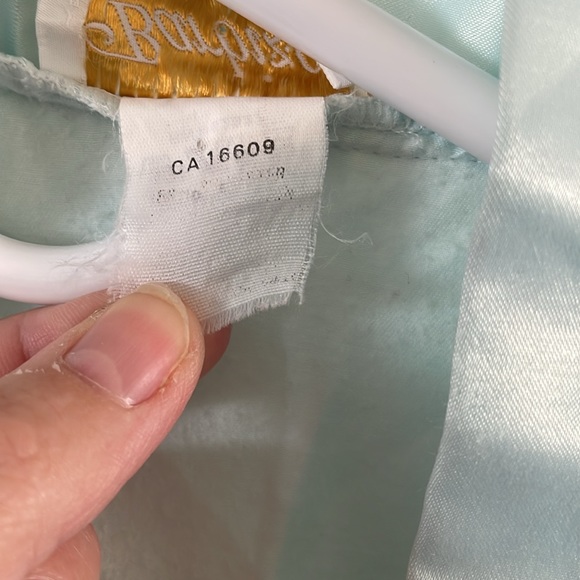 VTG Barbizon Womens Satiny Robe Tiffany Blue Cuddleskin Lace Embroidered - Picture 3 of 7